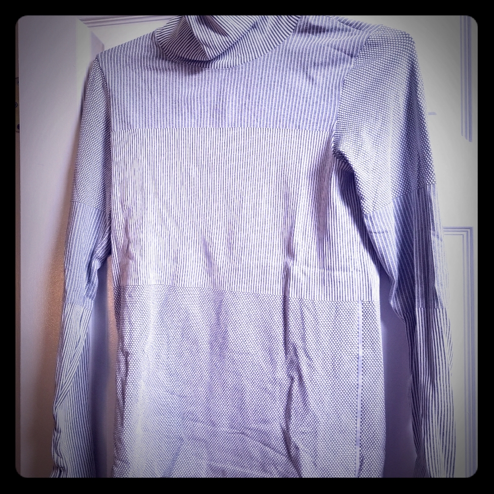 Athleta Flurry Base Layer Turtleneck M NEW rare